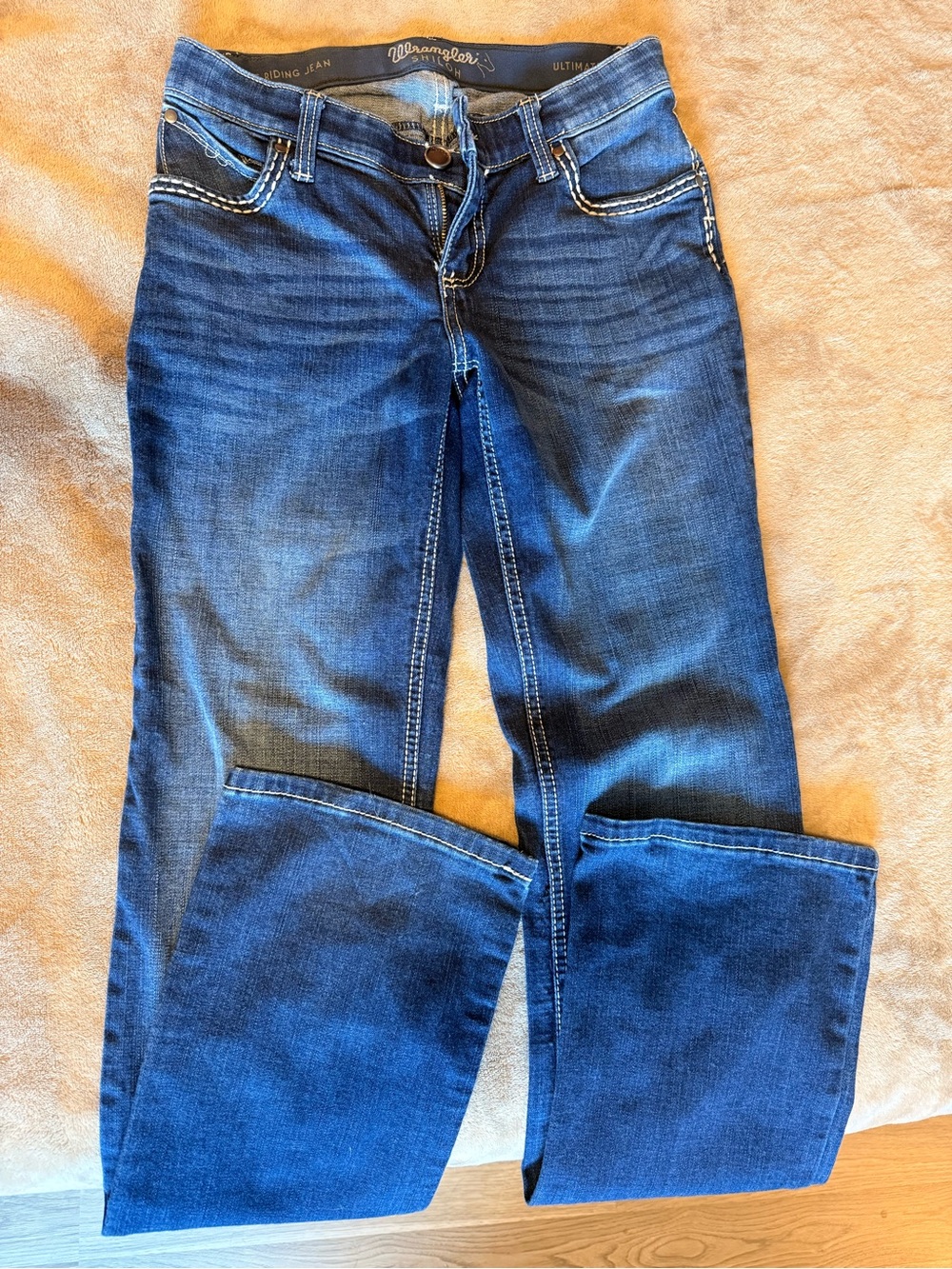 Wrangler Shiloh Women's Blue Bootcut Jeans with Contrast Stitching